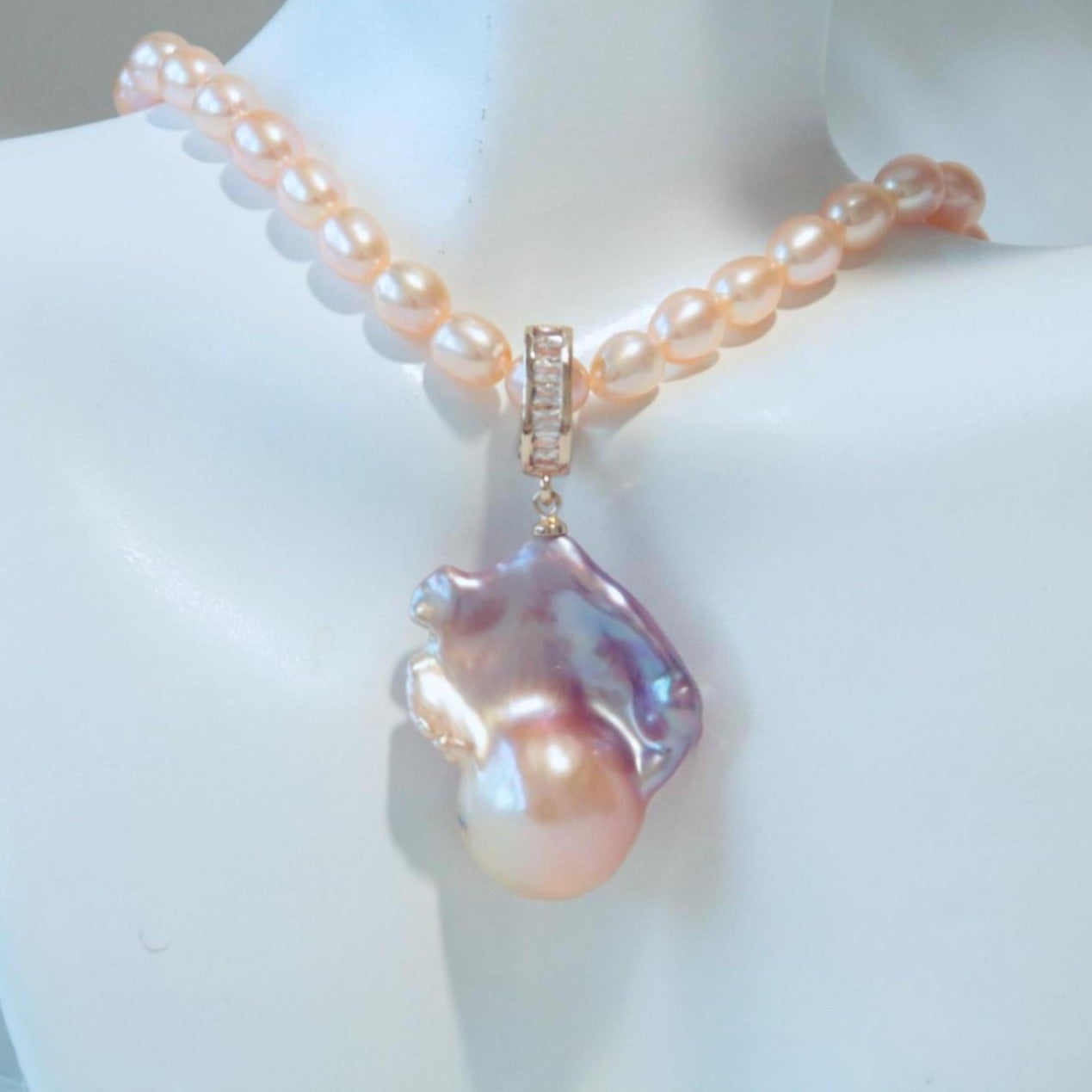 Lightflow Baroque Pearl Pendant