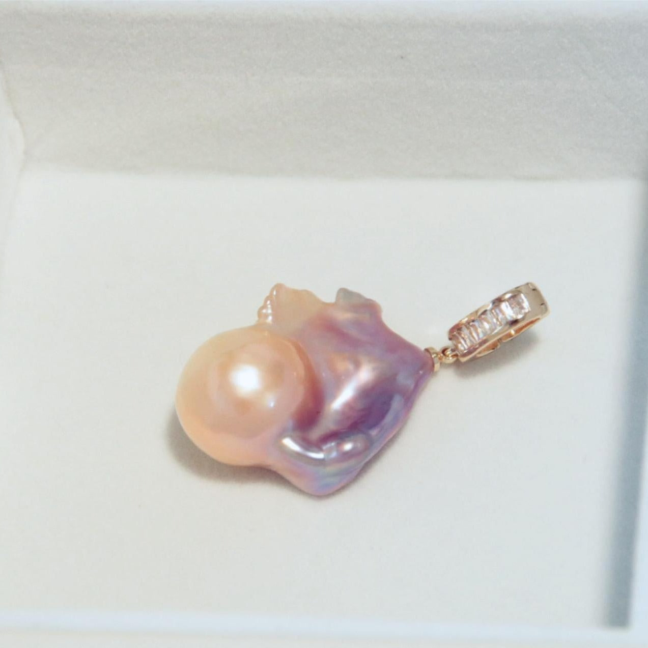 Lightflow Baroque Pearl Pendant