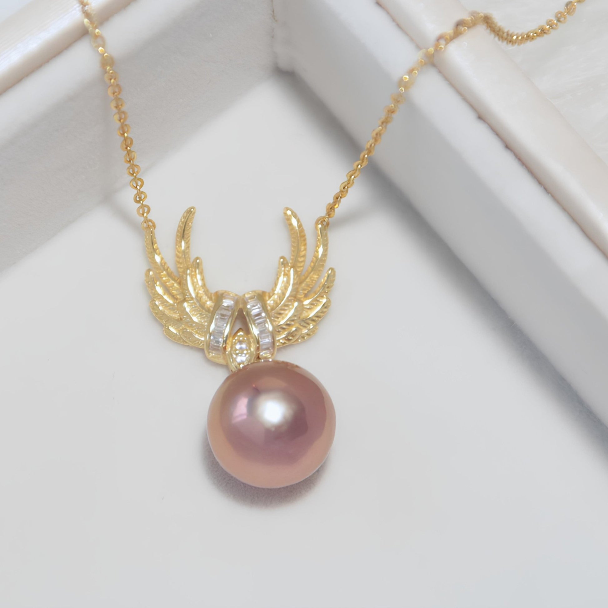 Angel Wings Pearl Necklace - Tricky Lucky