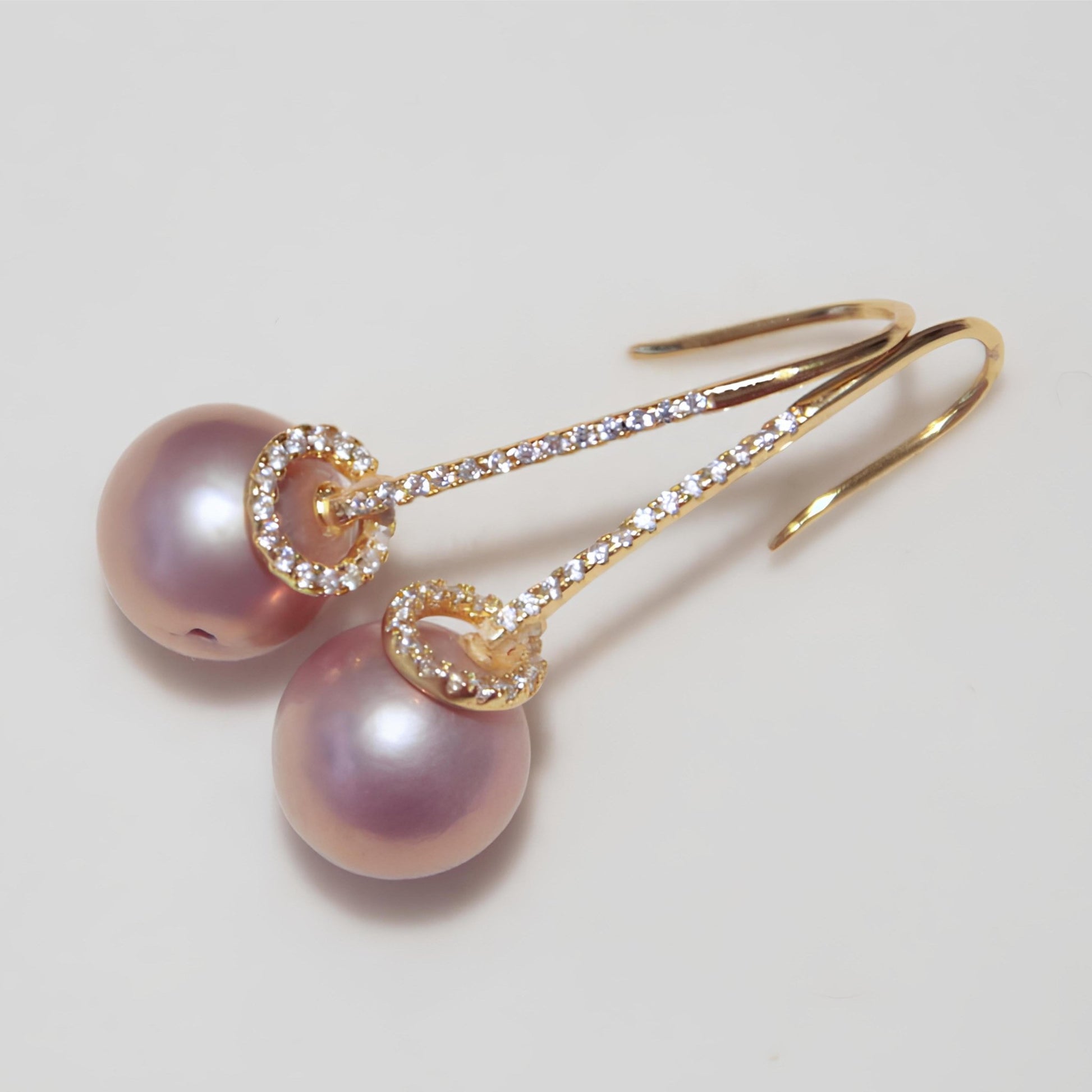 Aperture Pearl Earrings - Tricky Lucky