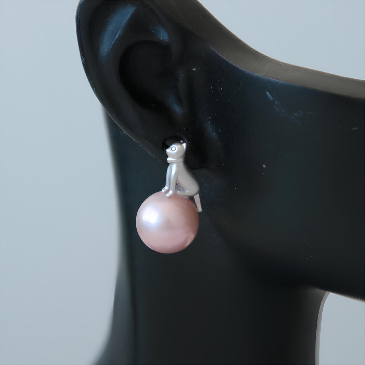 Buccellati Style Cat Pearl Earrings - Tricky Lucky