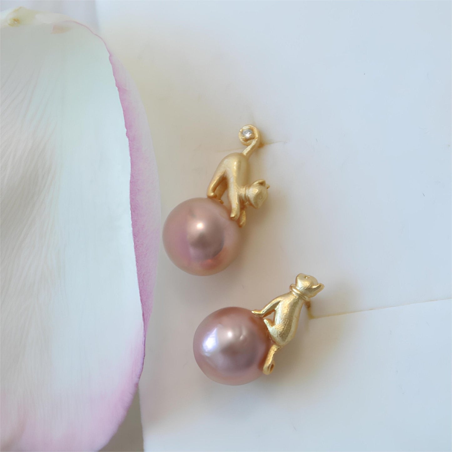 Buccellati Style Cat Pearl Earrings - Tricky Lucky