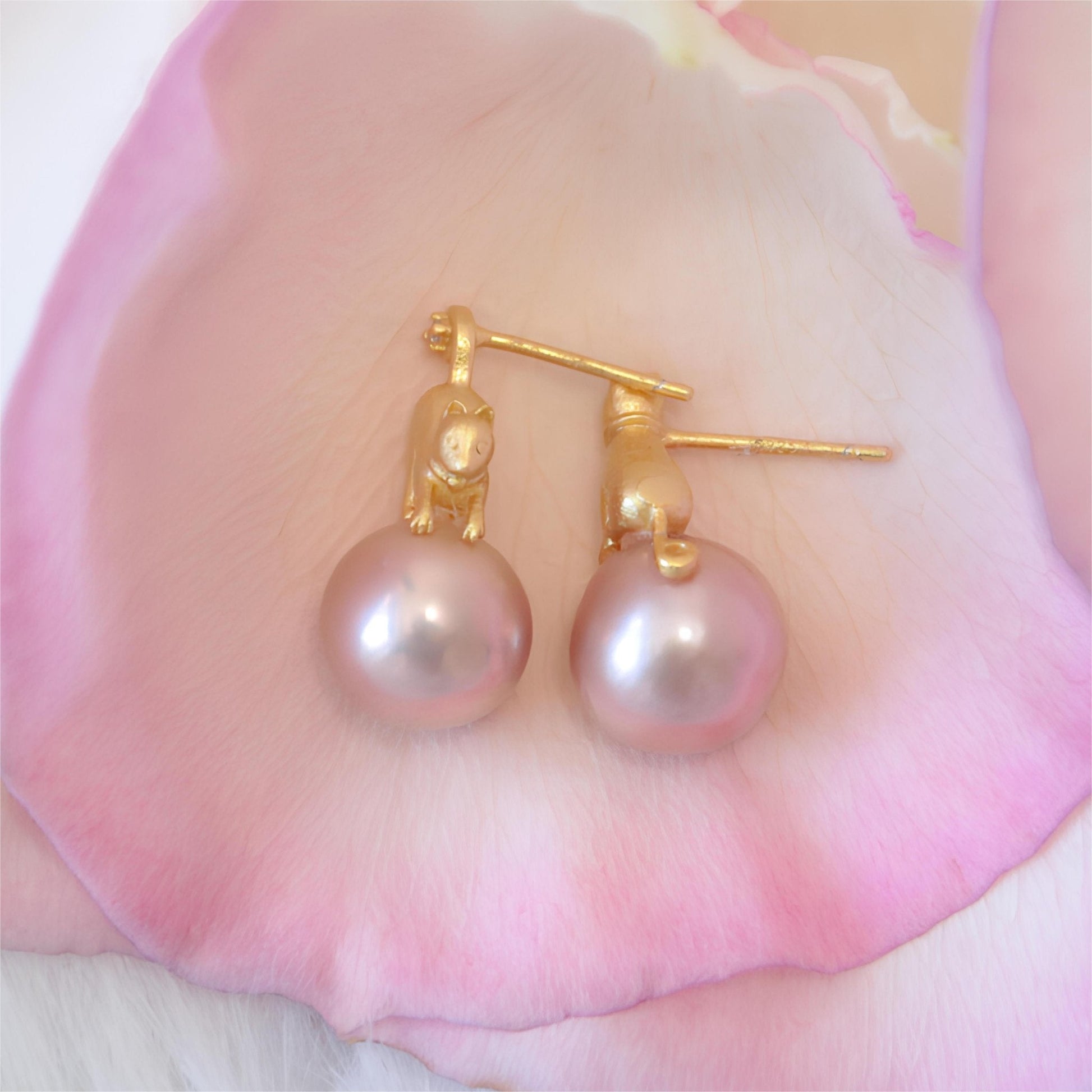 Buccellati Style Cat Pearl Earrings - Tricky Lucky