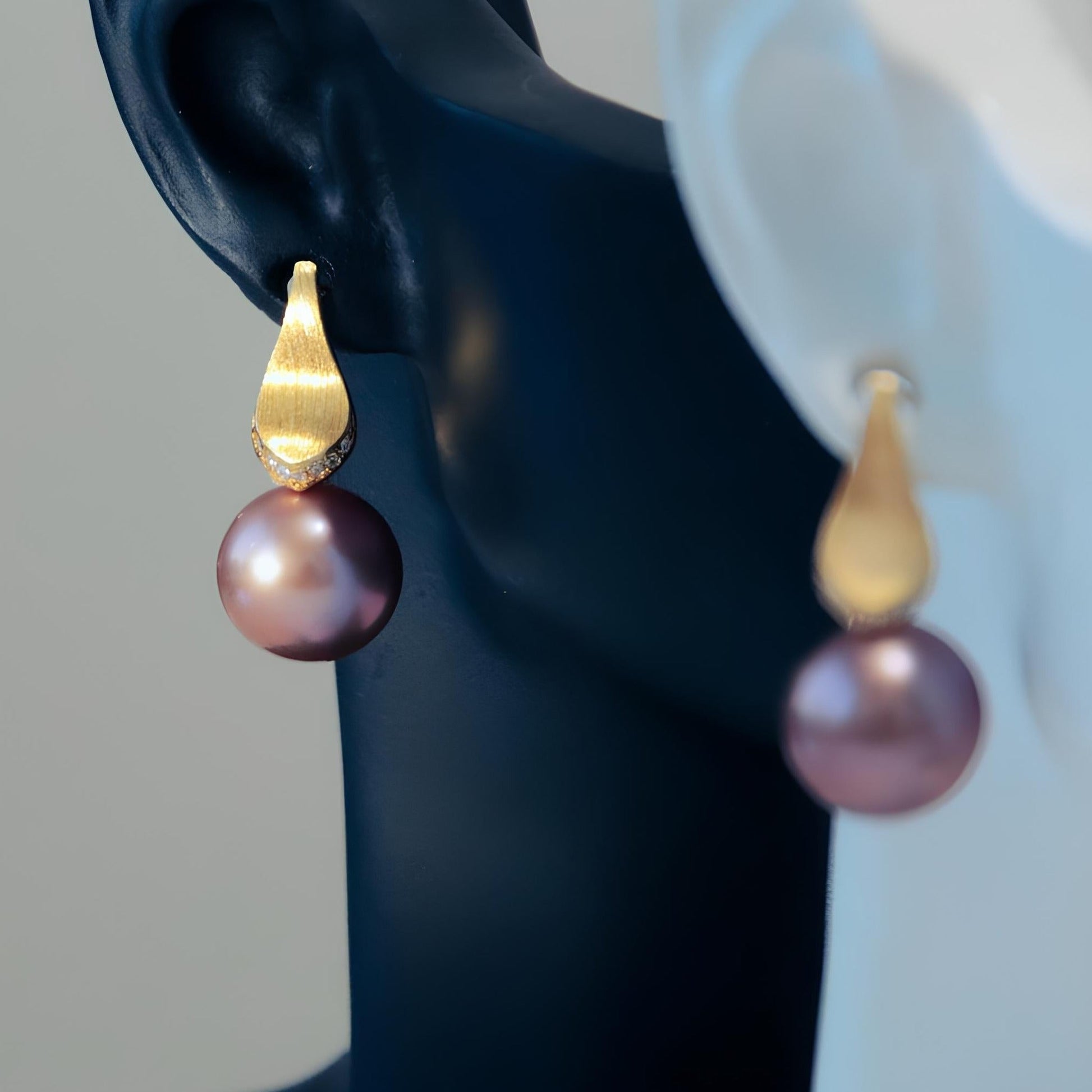 Buccellati Style Pearl Earrings - Tricky Lucky