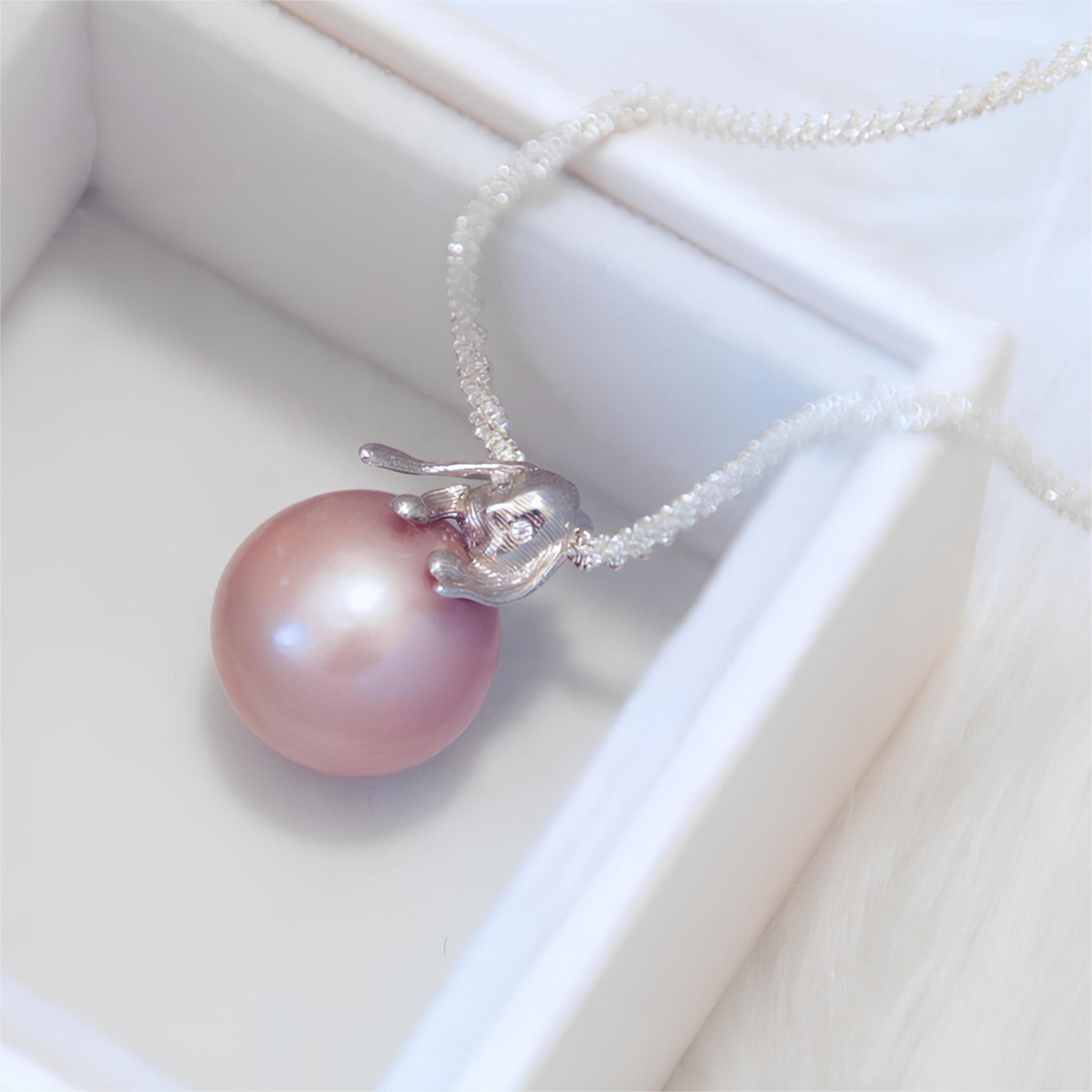 Bunny natural pearl pendant - Tricky Lucky