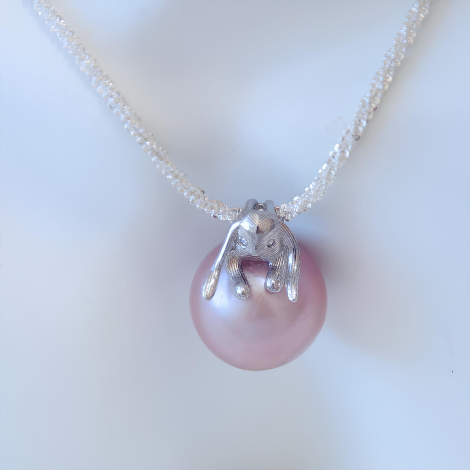 Bunny natural pearl pendant - Tricky Lucky