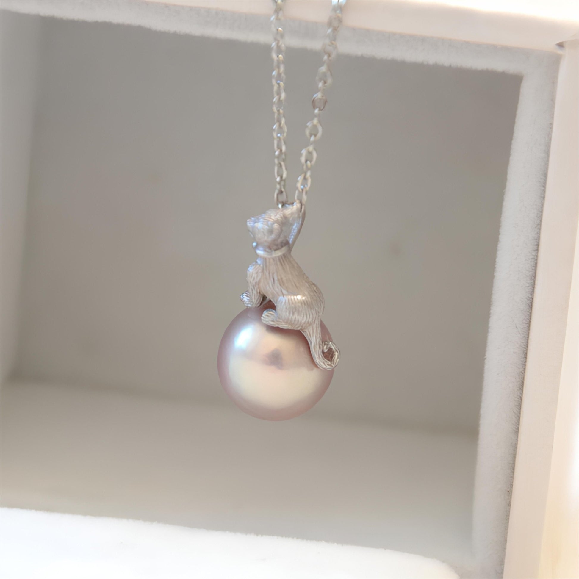 Cat Pearl Pendant - Tricky Lucky