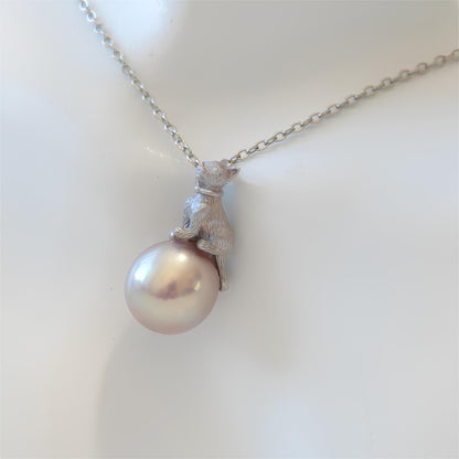 Cat Pearl Pendant - Tricky Lucky