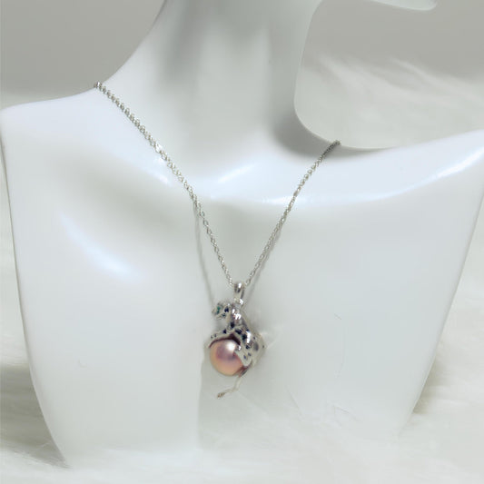 Cheetah Pearl Pendant - Tricky Lucky