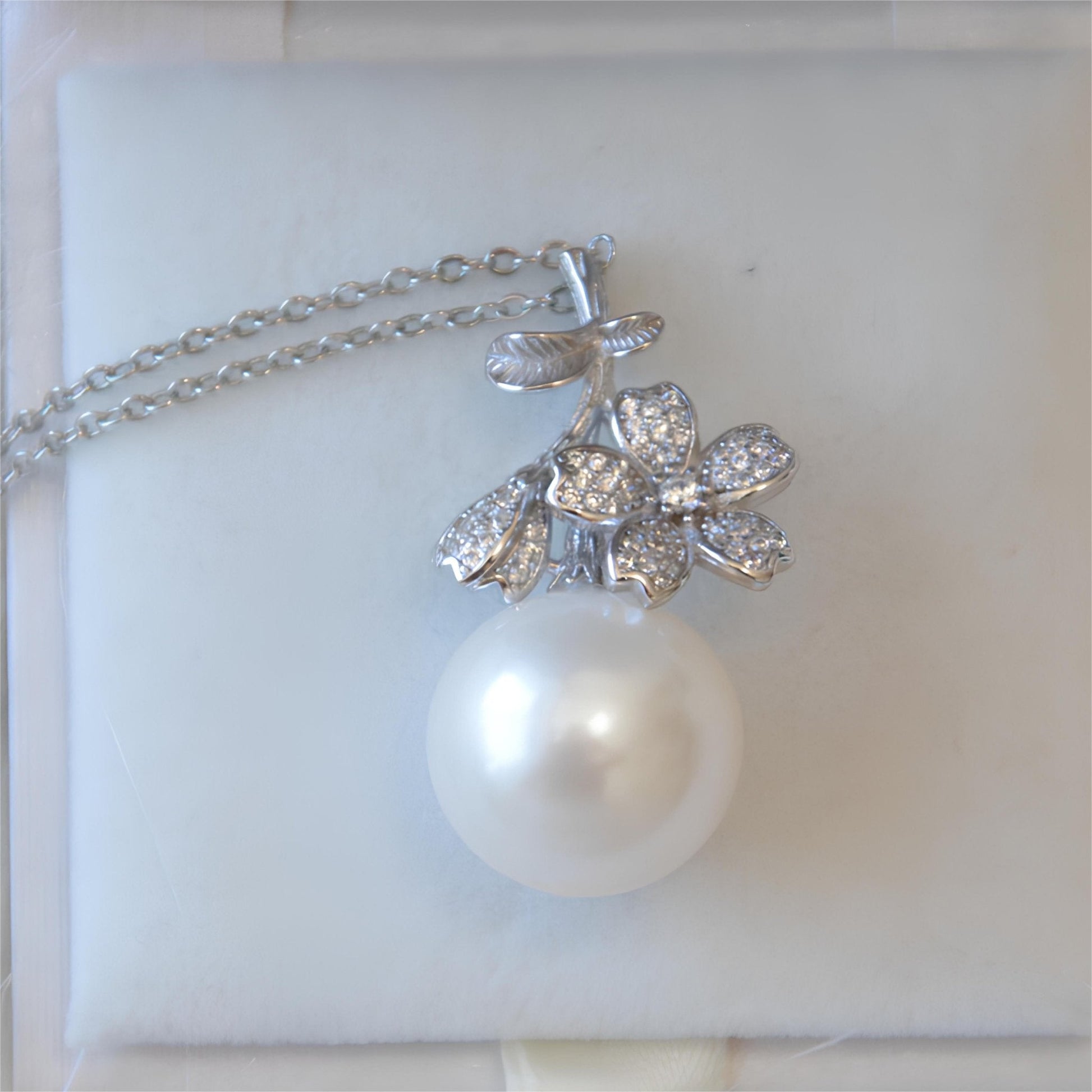 Cherry Flower White Pearl Pendant - Tricky Lucky