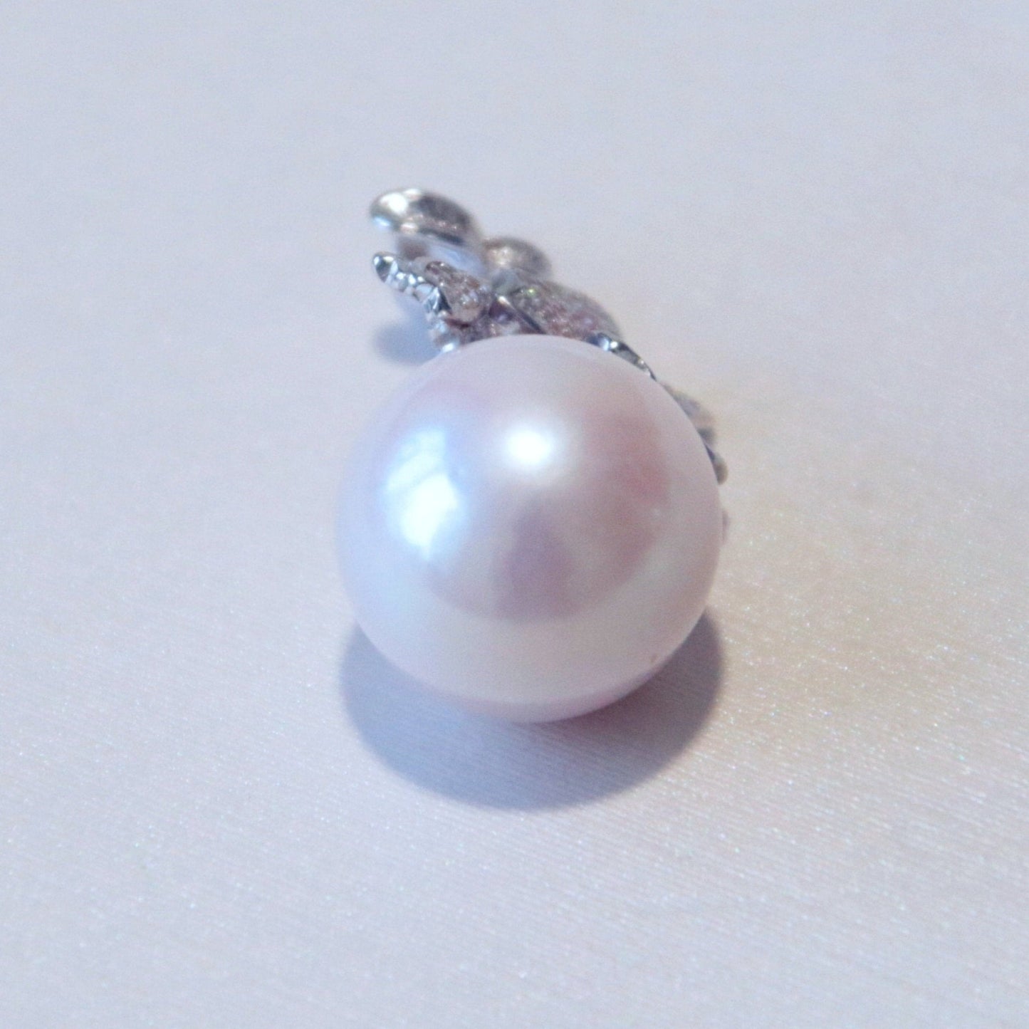 Cherry Flower White Pearl Pendant - Tricky Lucky