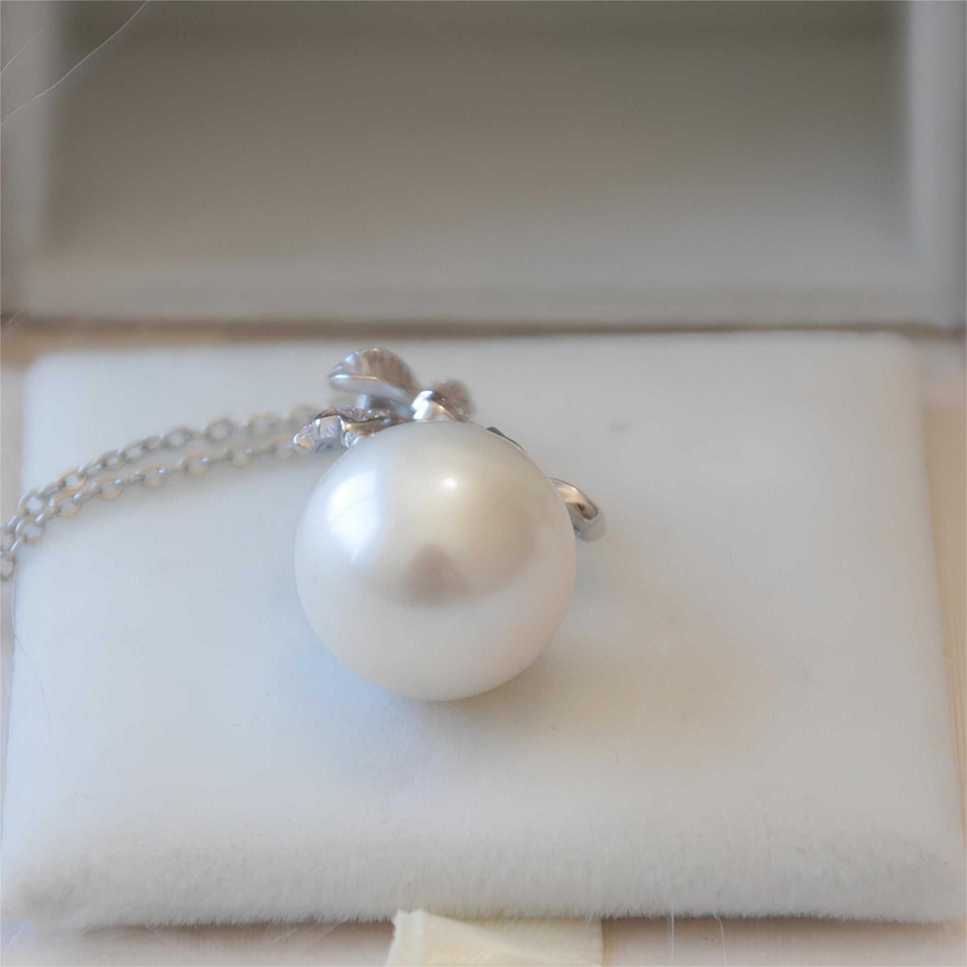 Cherry Flower White Pearl Pendant - Tricky Lucky