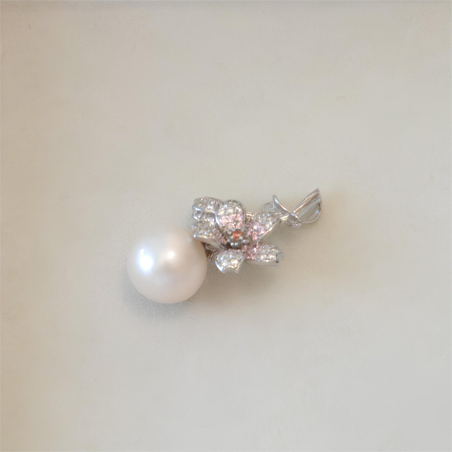 Cherry Flower White Pearl Pendant - Tricky Lucky