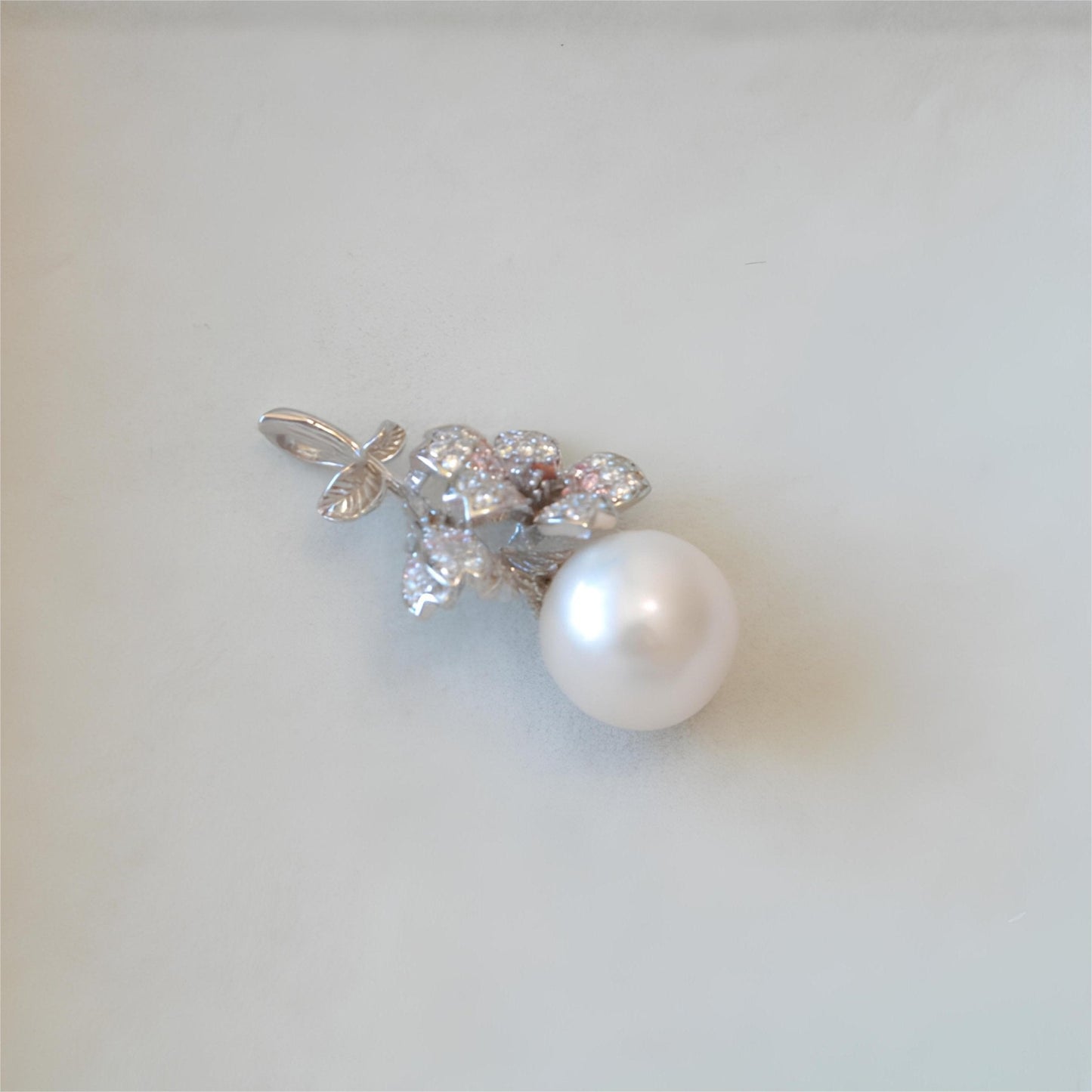 Cherry Flower White Pearl Pendant - Tricky Lucky