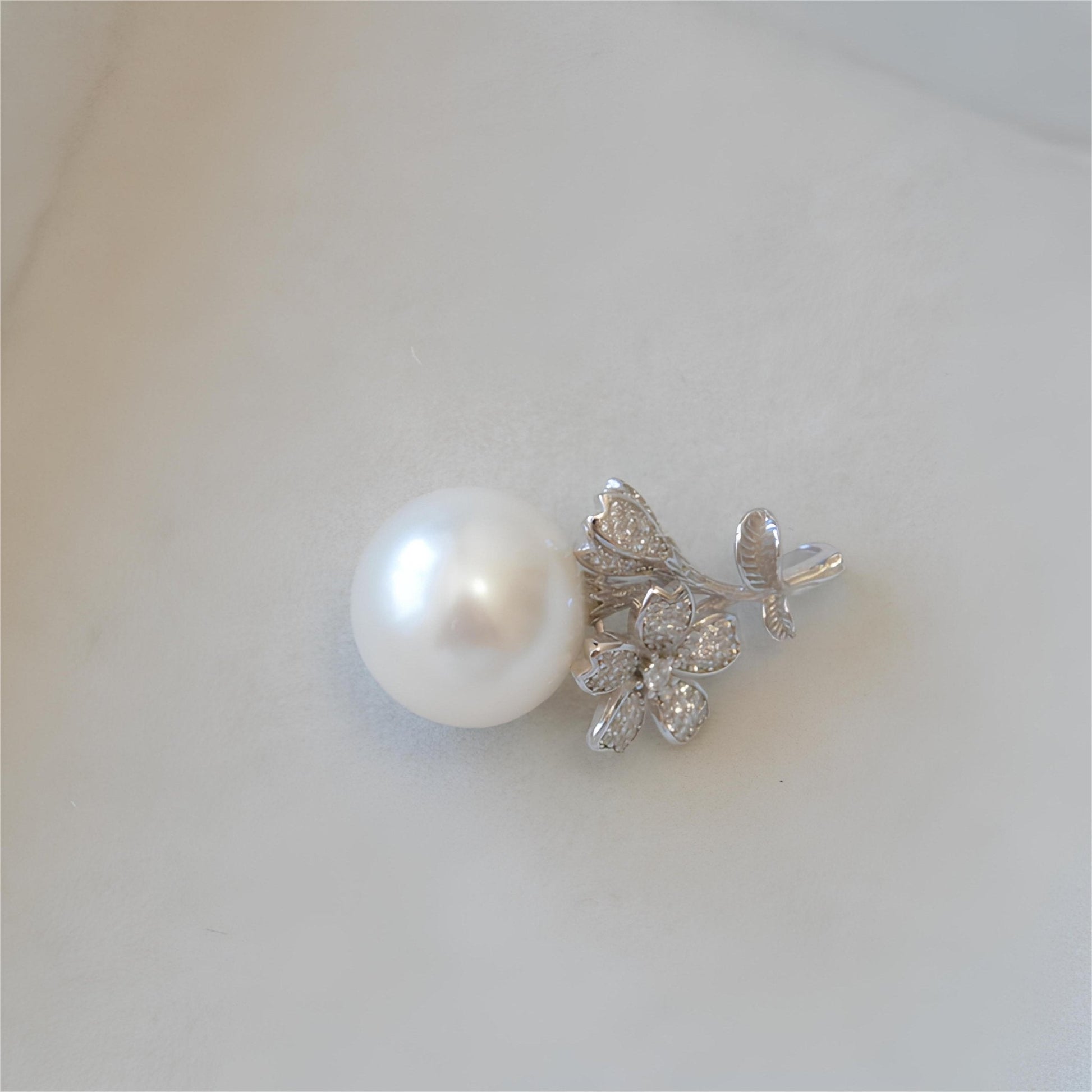 Cherry Flower White Pearl Pendant - Tricky Lucky