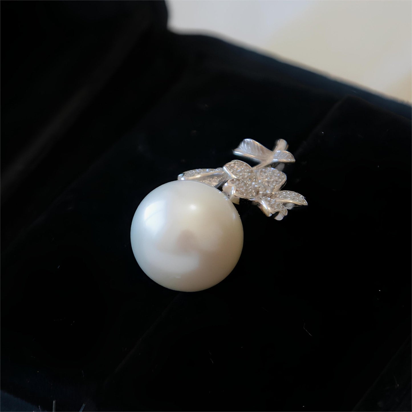 Cherry Flower White Pearl Pendant - Tricky Lucky