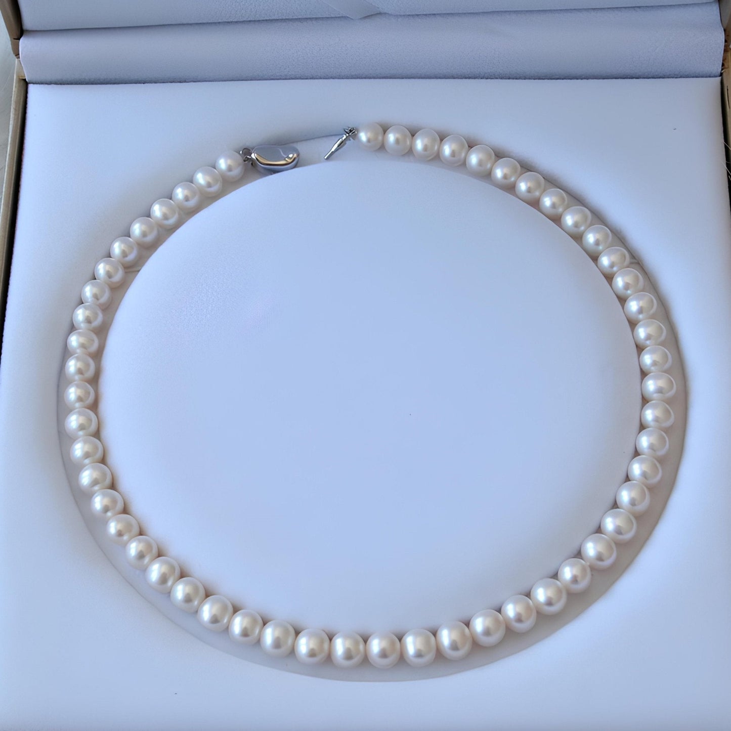 Classic White Pearl Necklace - Tricky Lucky