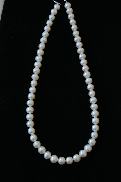 Classic White Pearl Necklace - Tricky Lucky