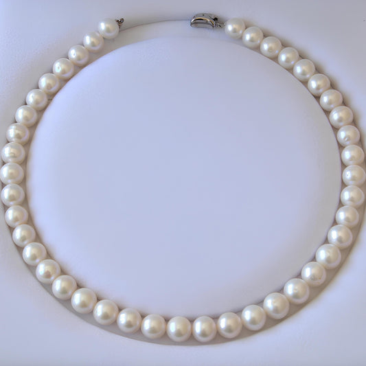 Classic White Pearl Necklace - Tricky Lucky