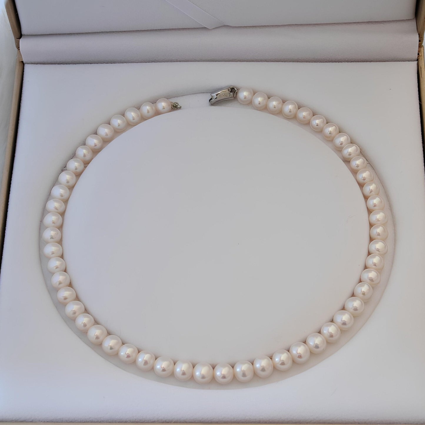 Classic White Pearl Necklace - Tricky Lucky