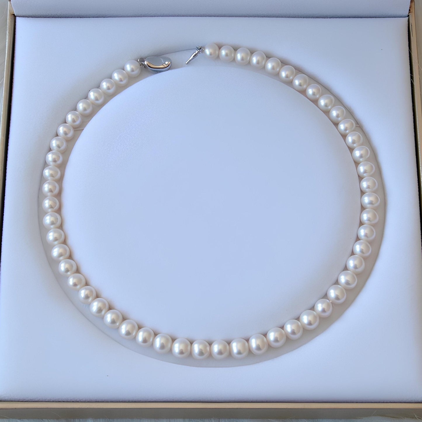 Classic White Pearl Necklace - Tricky Lucky