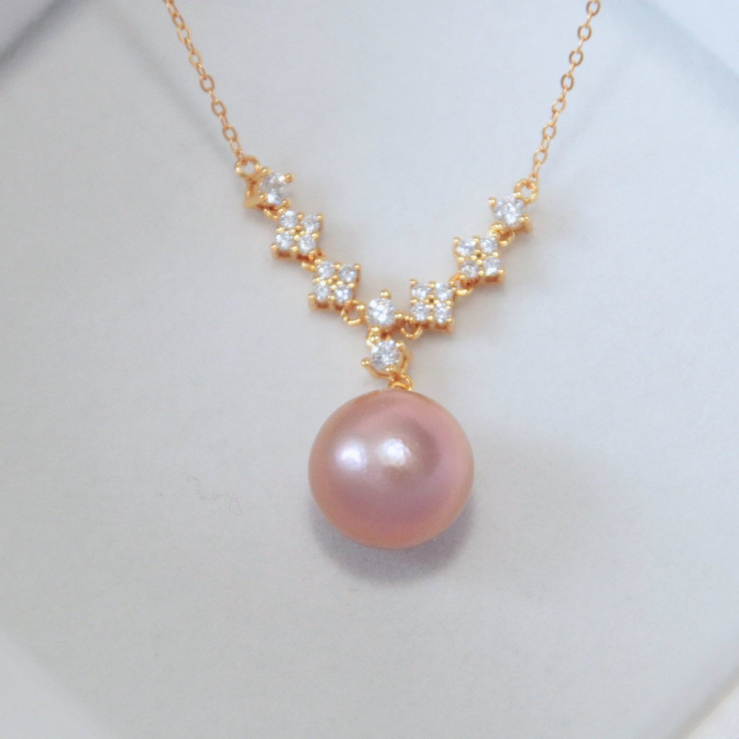 Elegant Pearl Necklace - Tricky Lucky