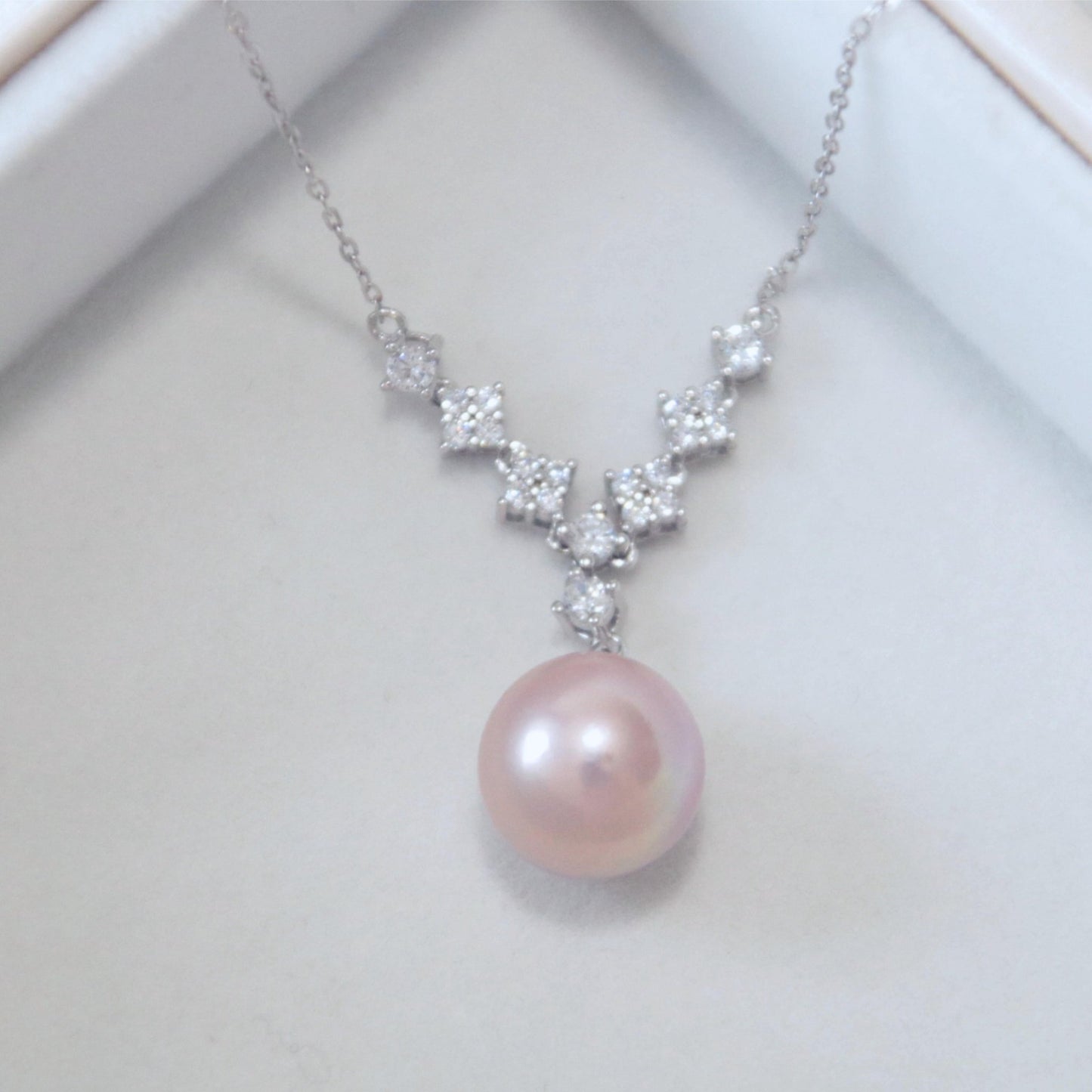 Elegant Pearl Necklace - Tricky Lucky