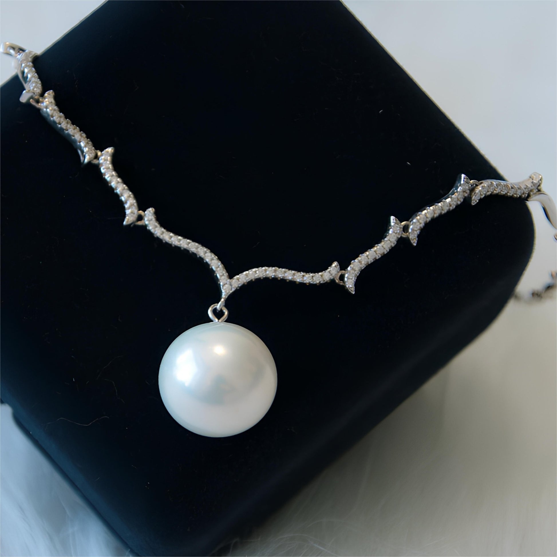 Elegent White Pearl Necklace - Tricky Lucky