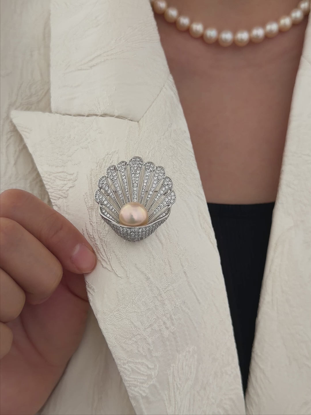 12mm Light Gold Freshwater Pearl Shell Brooch