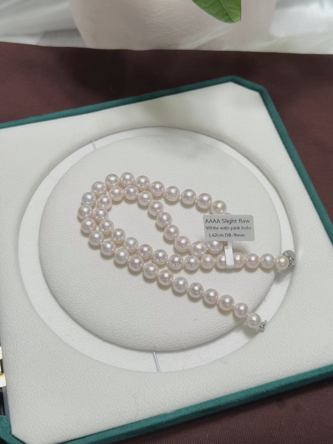Classic freshwater pearl jewelry with luminous natural lustre.