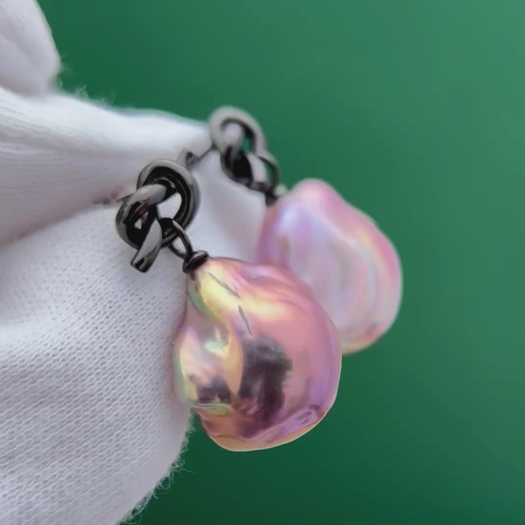 17.5 mm baroque pearl earrings crafted in 925 sterling silver.